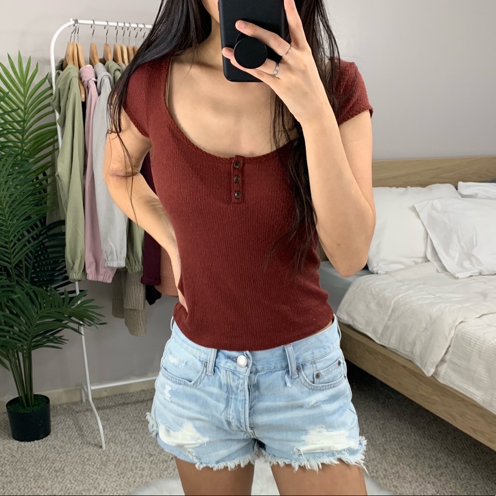 Urban Outfitters - Maroon Top - Picture 2 of 7